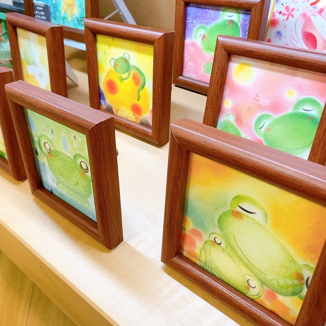 【カエル好き必見！】髙島屋泉北店にてパステル画の可愛いカエルさんがお待ちしています。ホスピタルアート　カエルの絵　癒しの絵　梅雨の絵　紫陽花の絵　ヒーリングアート