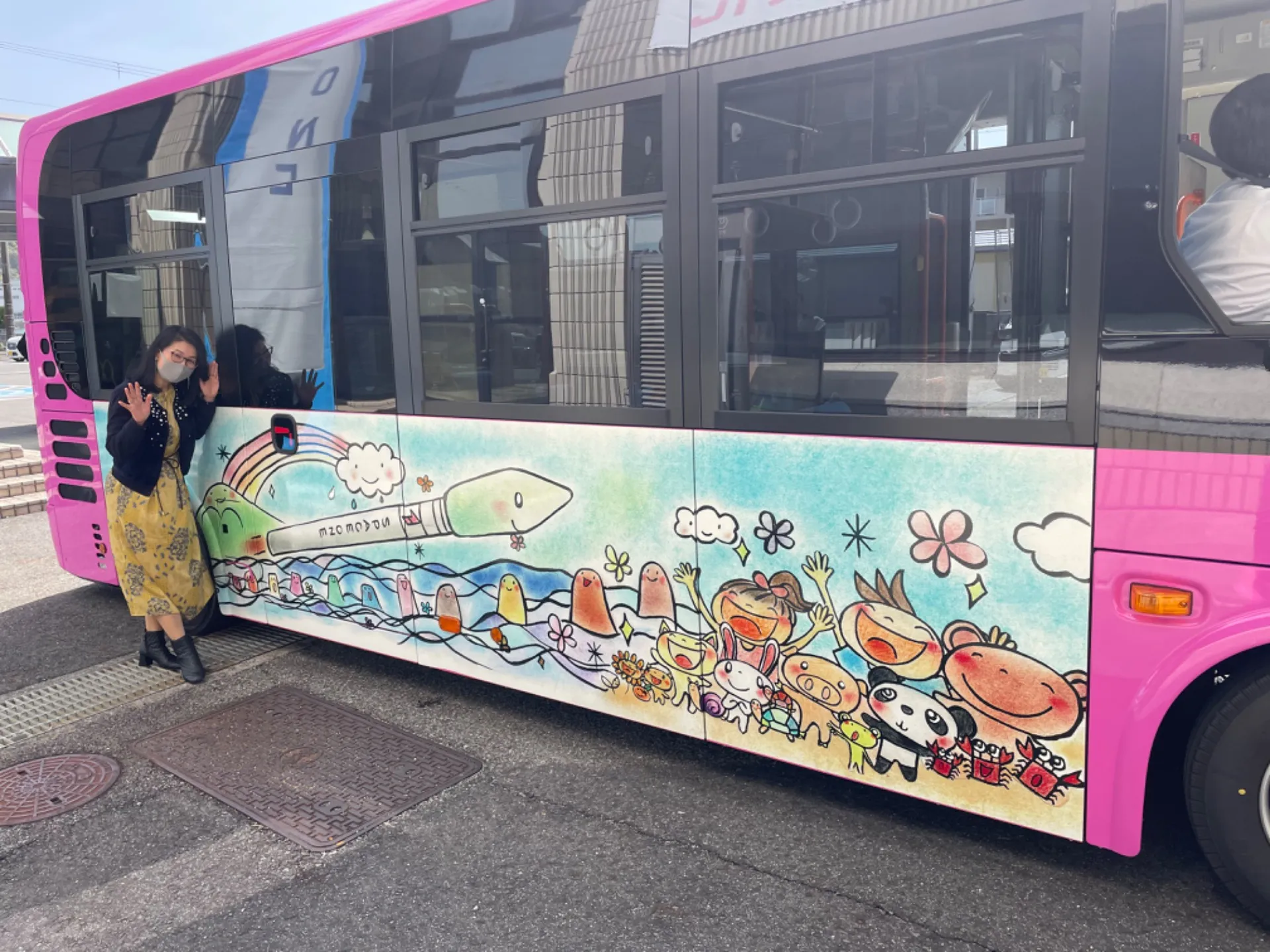 【串本ロケット打ち上げ🚀】延期　残念　串本町コミュニティバス　デザインをしたホスピタルアート　子どもたと一緒にコラボしたロケットバス